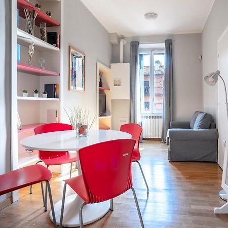 Navigli-Duomo Apartment With Netflix+Wifi Milão Exterior foto