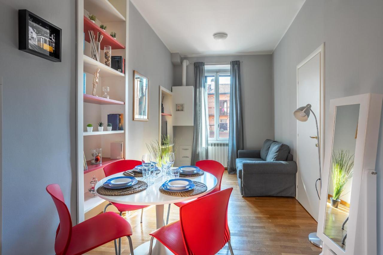 Navigli-Duomo Apartment With Netflix+Wifi Milão Exterior foto