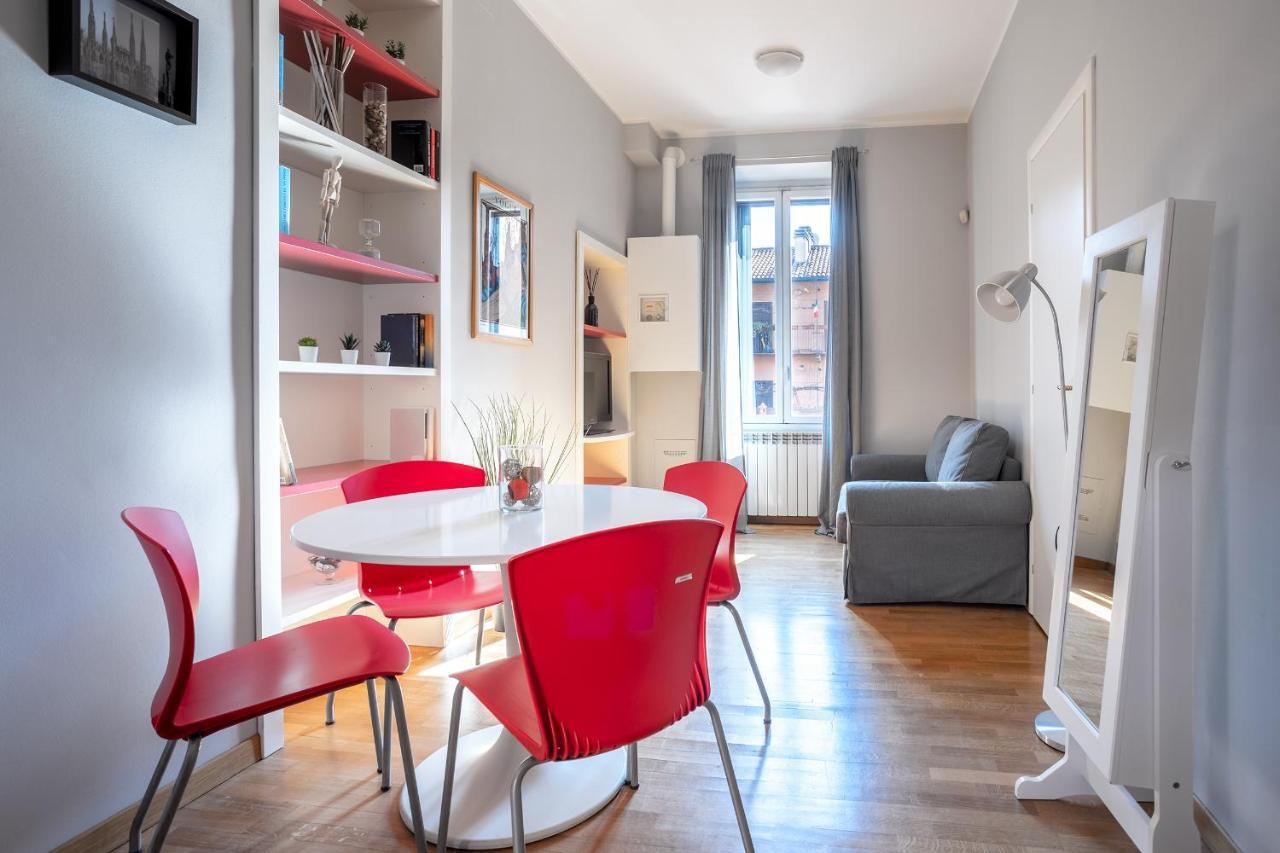Navigli-Duomo Apartment With Netflix+Wifi Milão Exterior foto