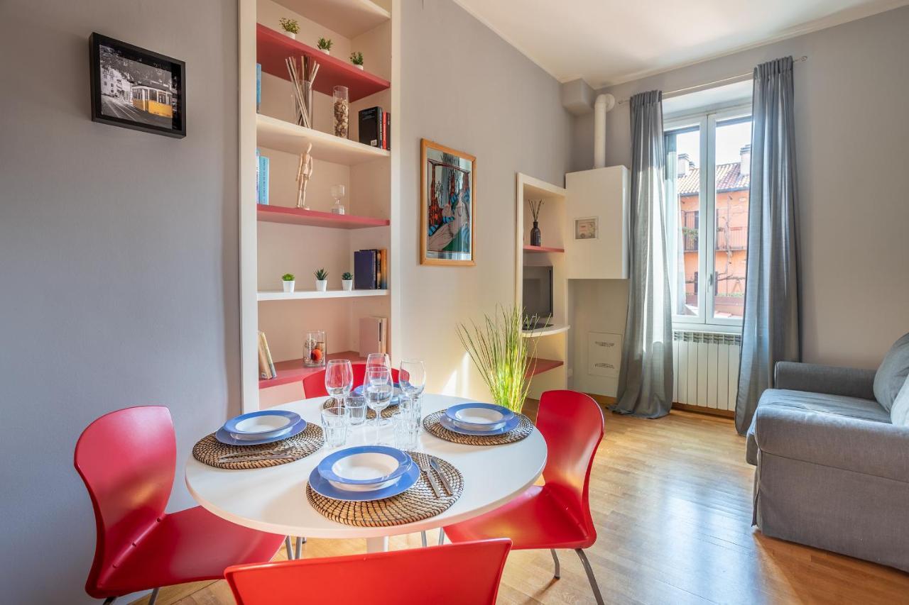 Navigli-Duomo Apartment With Netflix+Wifi Milão Exterior foto